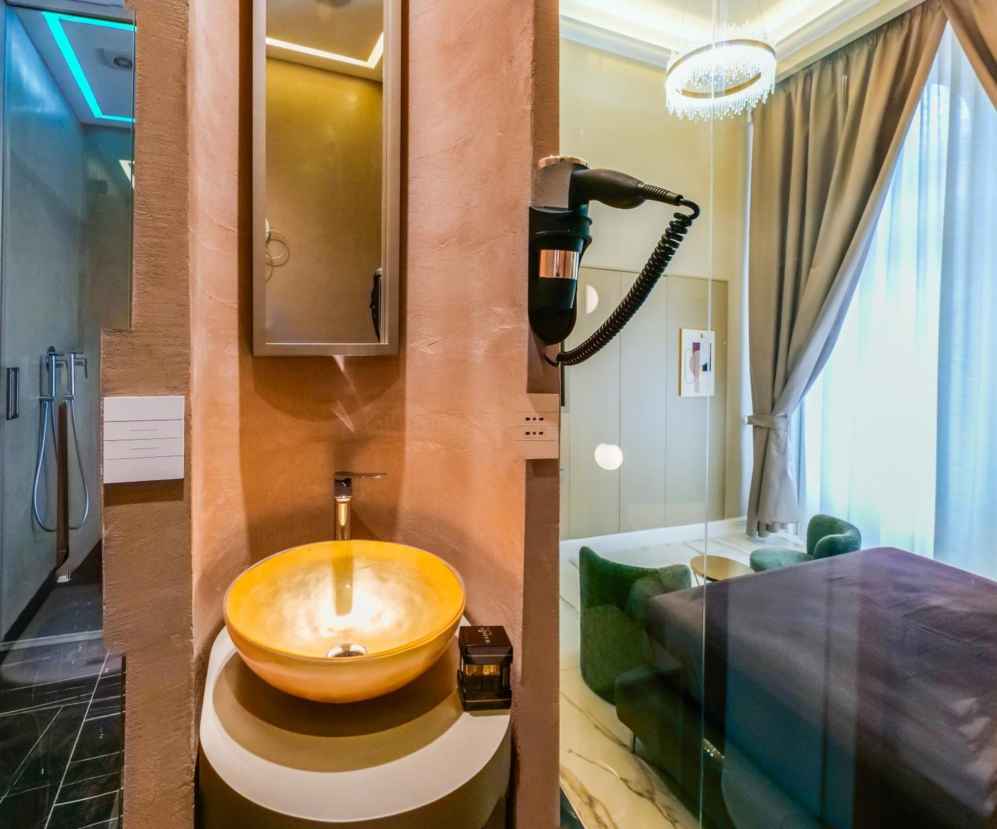 Maison San Carlo Luxury Suites Неаполь Экстерьер фото